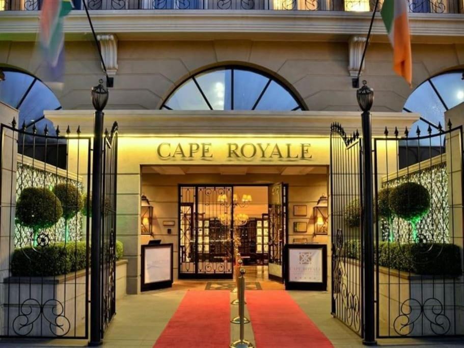Cape Royale I Whosting Cape Town Exterior photo