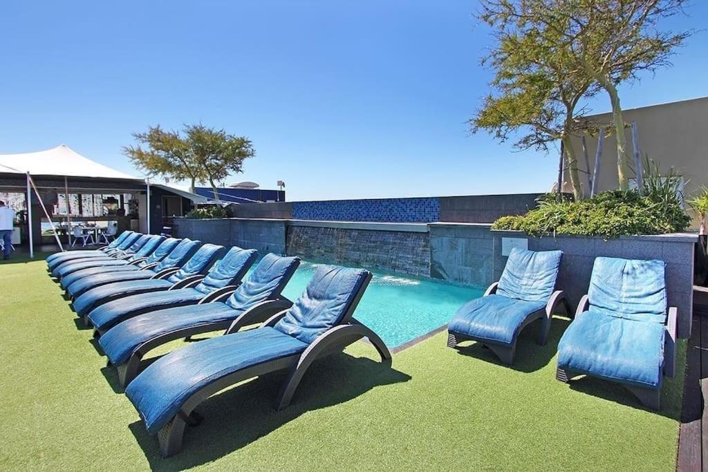 Cape Royale I Whosting Cape Town Exterior photo