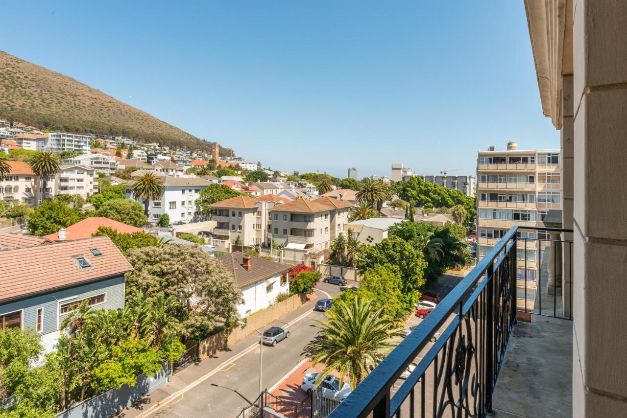 Cape Royale I Whosting Cape Town Exterior photo