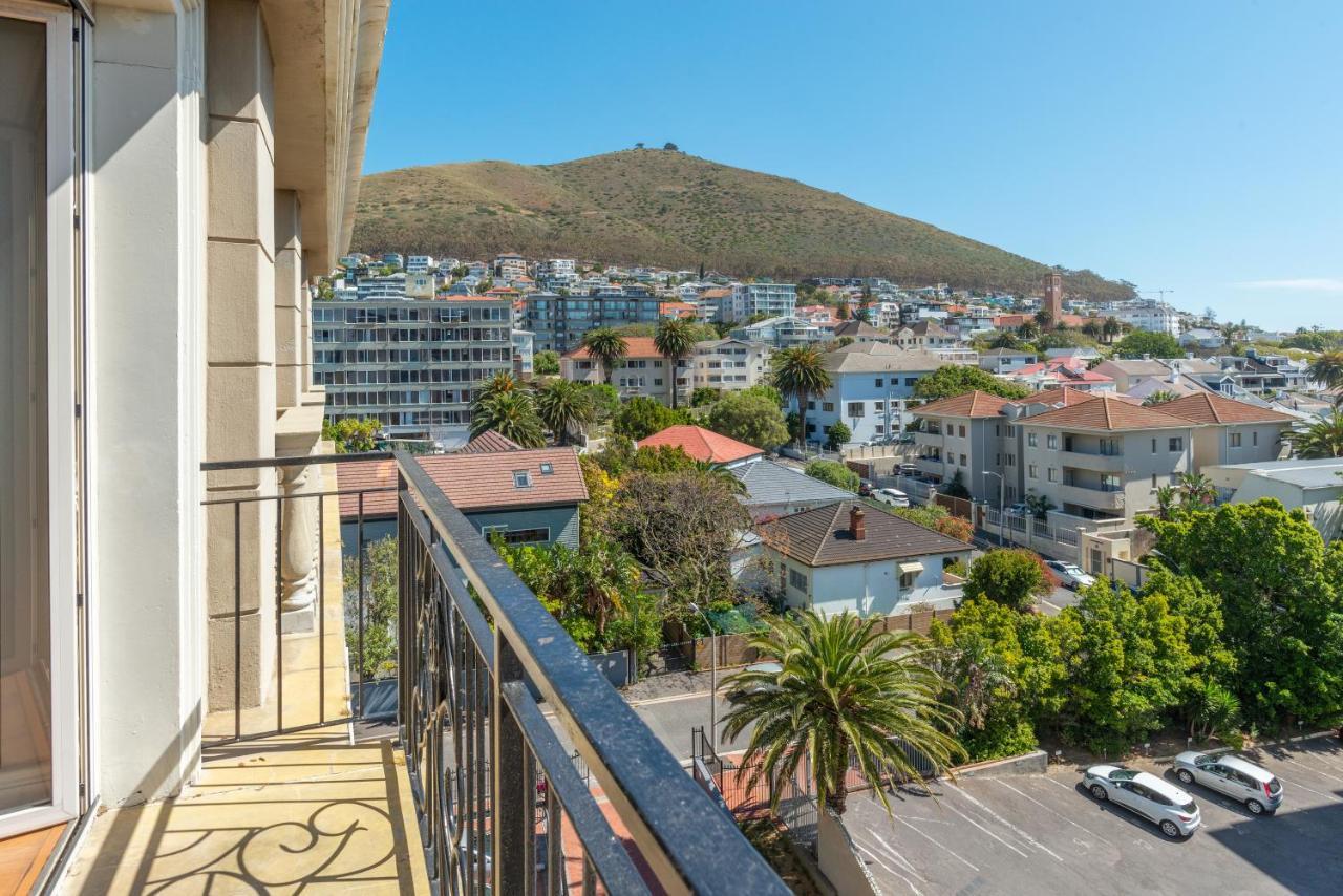 Cape Royale I Whosting Cape Town Exterior photo